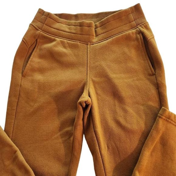 Womens Tek Gear Ultra Soft Fleece Mustard Sweatpants  Size PS Short - Picture 1 of 5